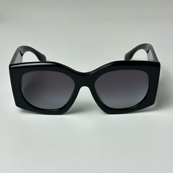 BRAND NEW BURBERRY MADELINE BE4388U 30018G Black/Grey Gradient Sunglasses main image 9